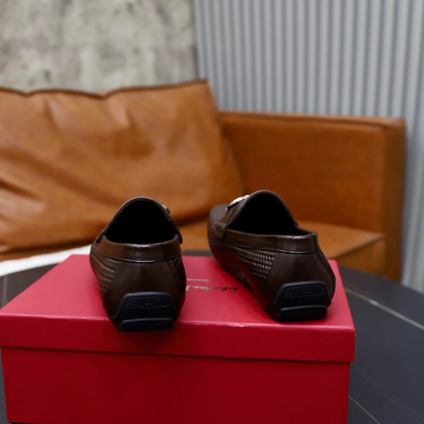 Ex-factory price: 480💰🙅‍♂️🙅‍♂️🙅‍♂️Niuli Brand: Ferragamo Standard code: Men's code 38/44 (45 customized) Grade: Same as the official website Material: Original imported cowhide leather lining Original wear-resistant lightweight outsole Style category: Men's casual slip-on shoes Bean shoes Distinguished luxury brand elements top luxury Color: actual picture color